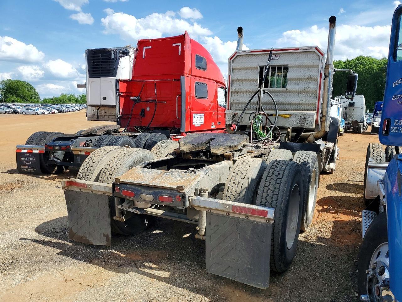 2020 Mack Pinnacle Semi Truck