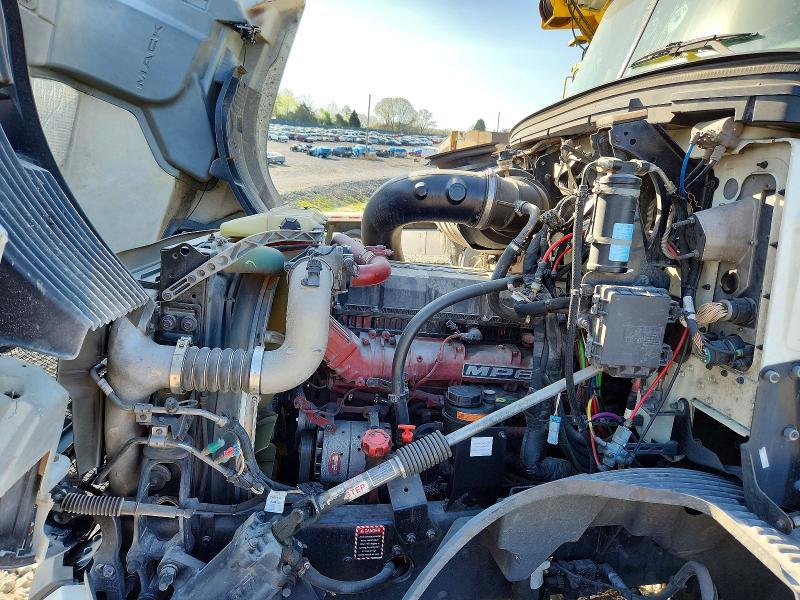 2020 Mack Anthem Semi Truck