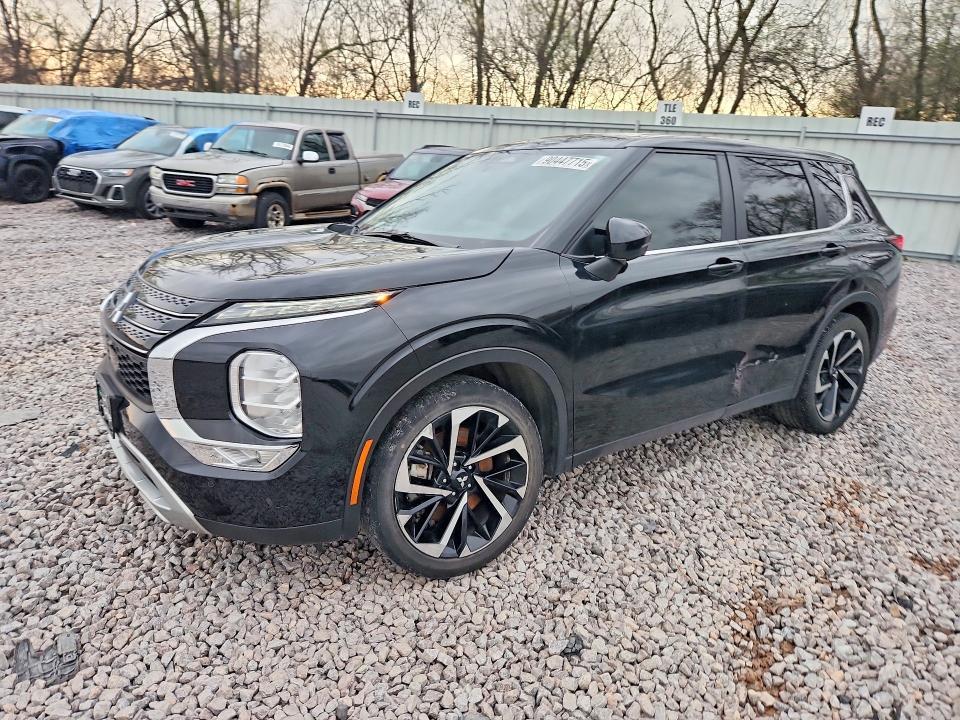 2023 Mitsubishi Outlander se