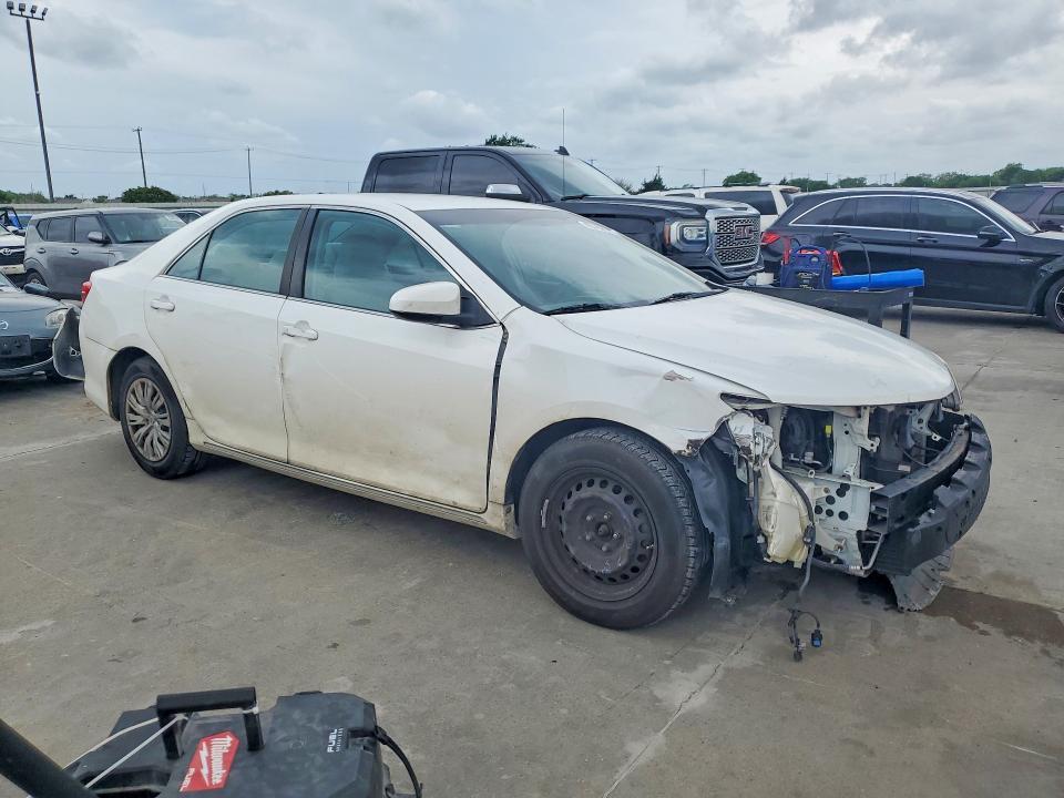 2013 Toyota Camry le