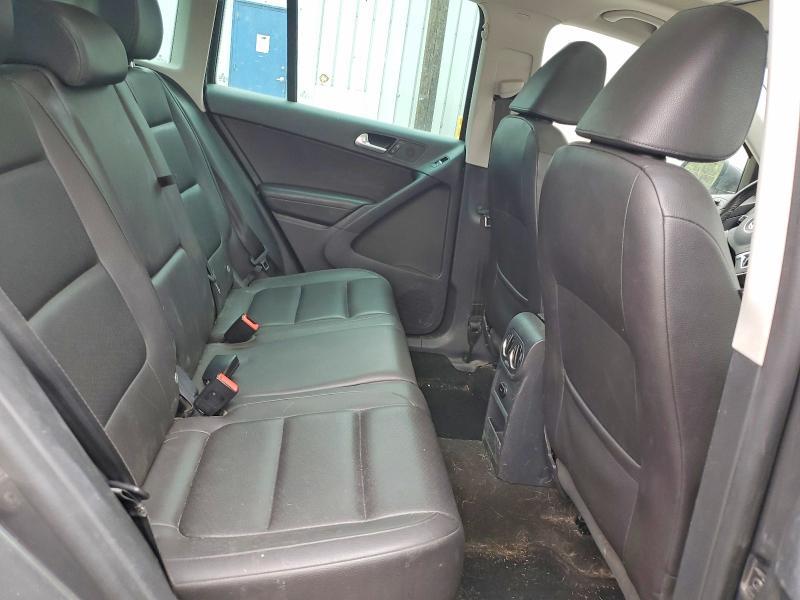 2016 Volkswagen Tiguan s