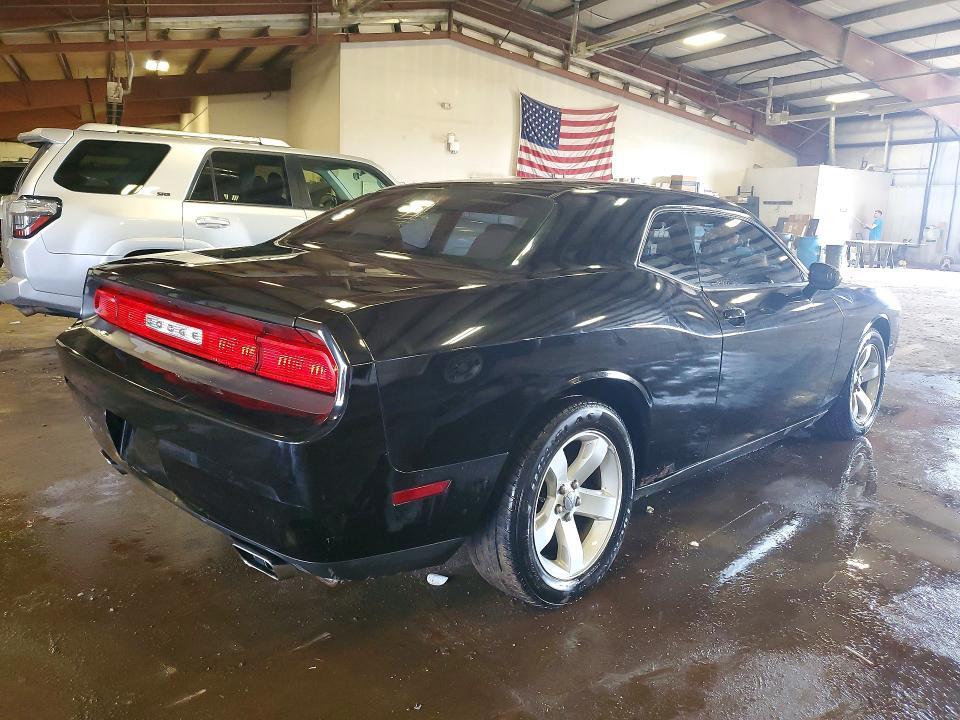 2013 Dodge Challenger sxt