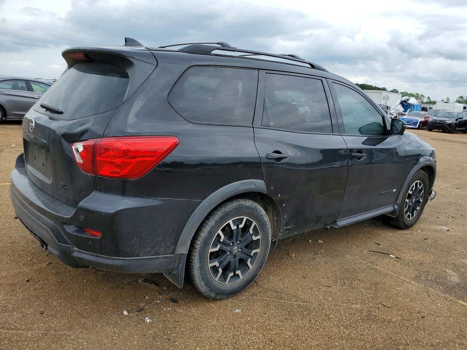 2019 Nissan Pathfinder sl