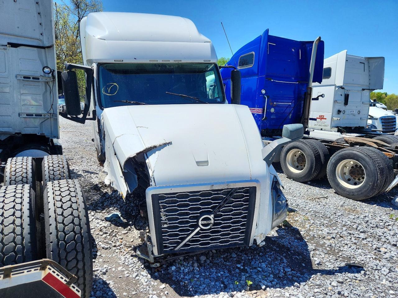 2020 Volvo VNL Semi Truck