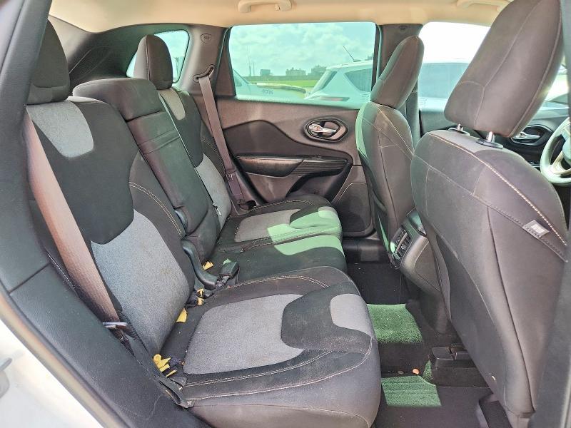 2014 Jeep Cherokee Sport