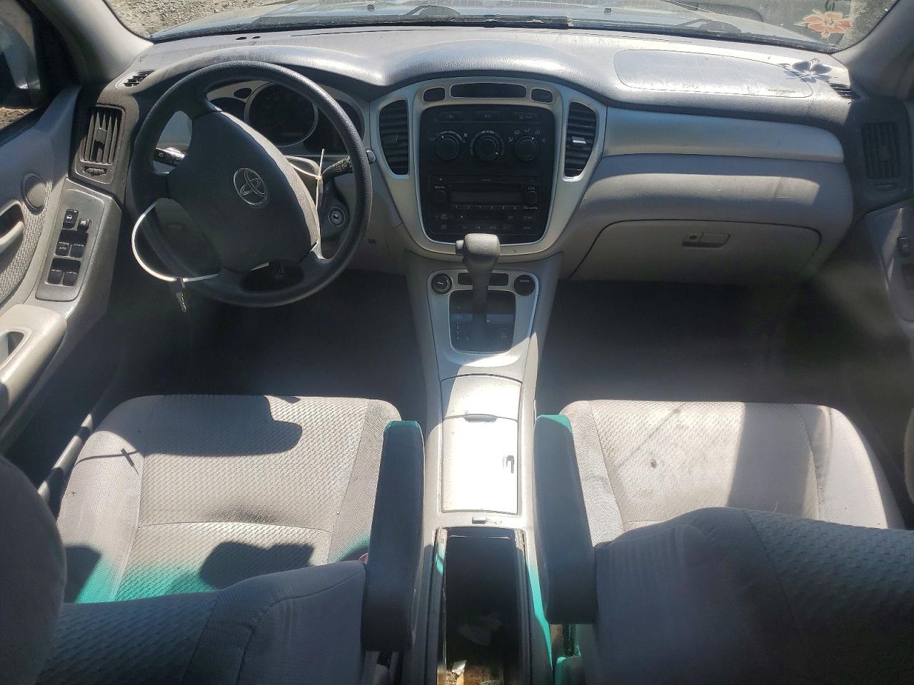 2004 Toyota Highlander Base