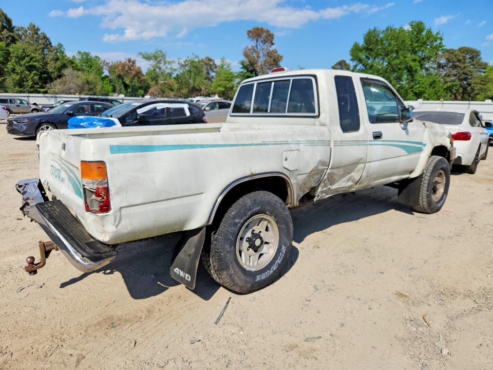 1995 Toyota Pickup SR5