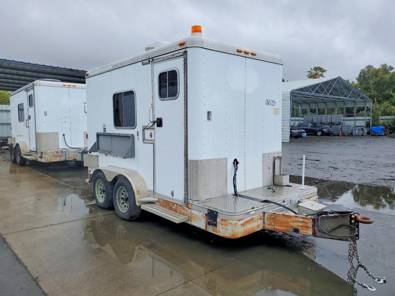 2000 Pelsue Fiber Optic Splicing Trailer