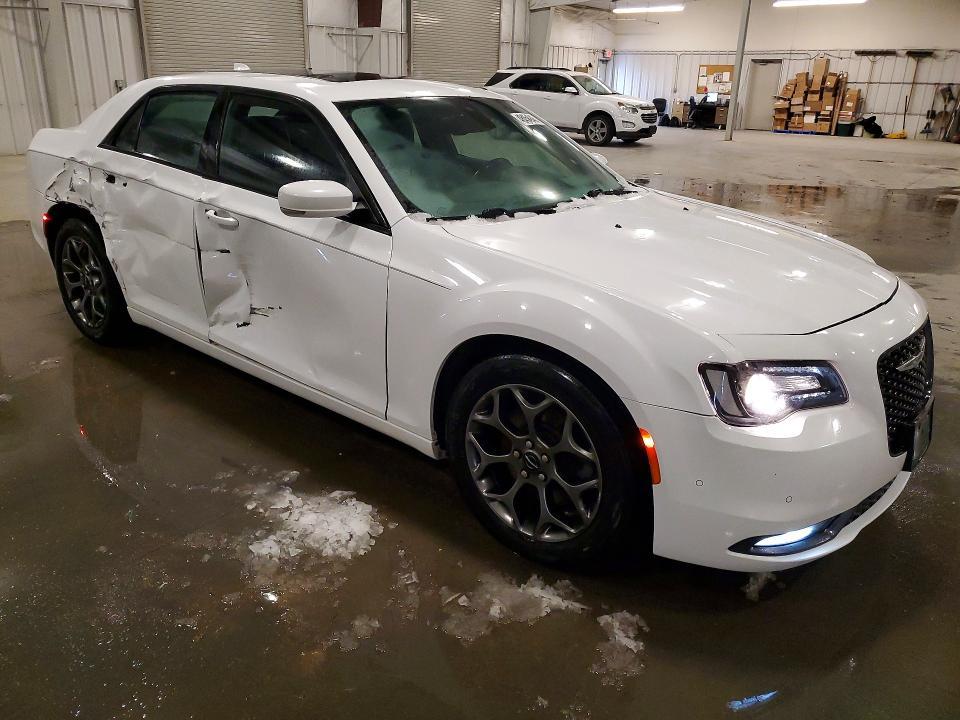 2016 Chrysler 300 s