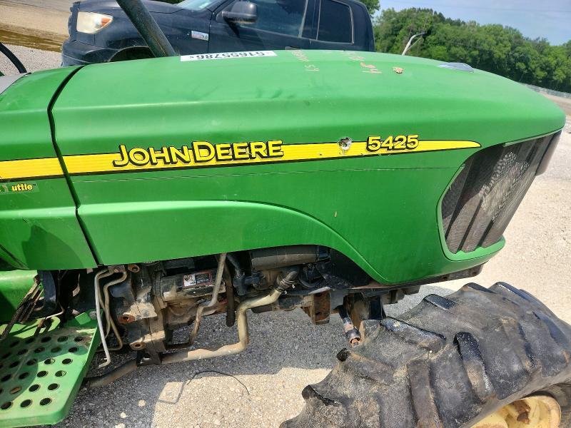 2013 John Deere 5425 Mfwd Tractor
