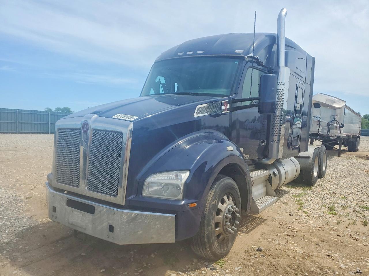 2016 Kenworth Construction T880