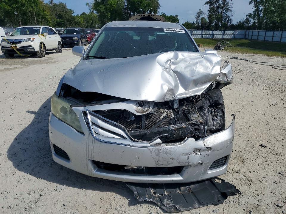 2011 Toyota Camry le