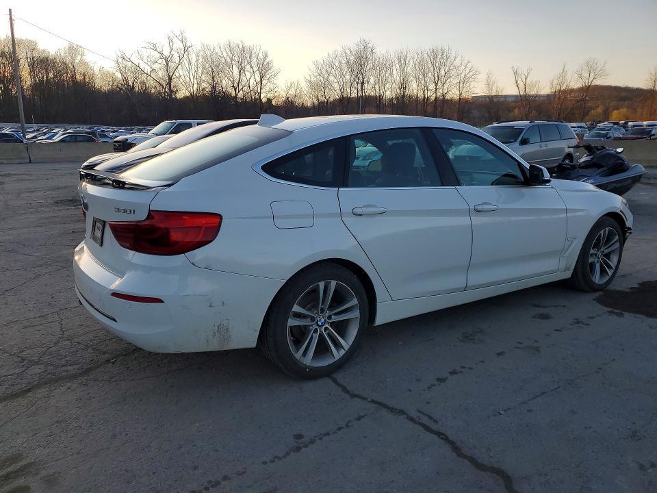 2018 BMW 330 Xigt