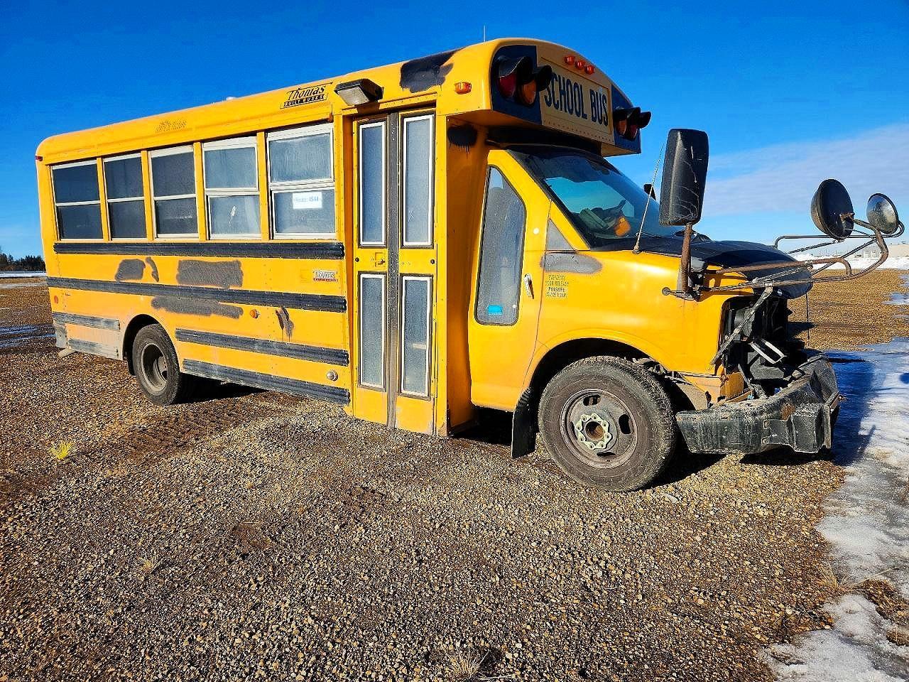 2011 Chev Express Cutaway G3500