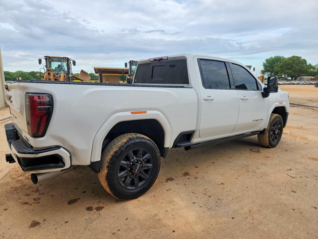 2024 GMC Sierra K2500 AT4
