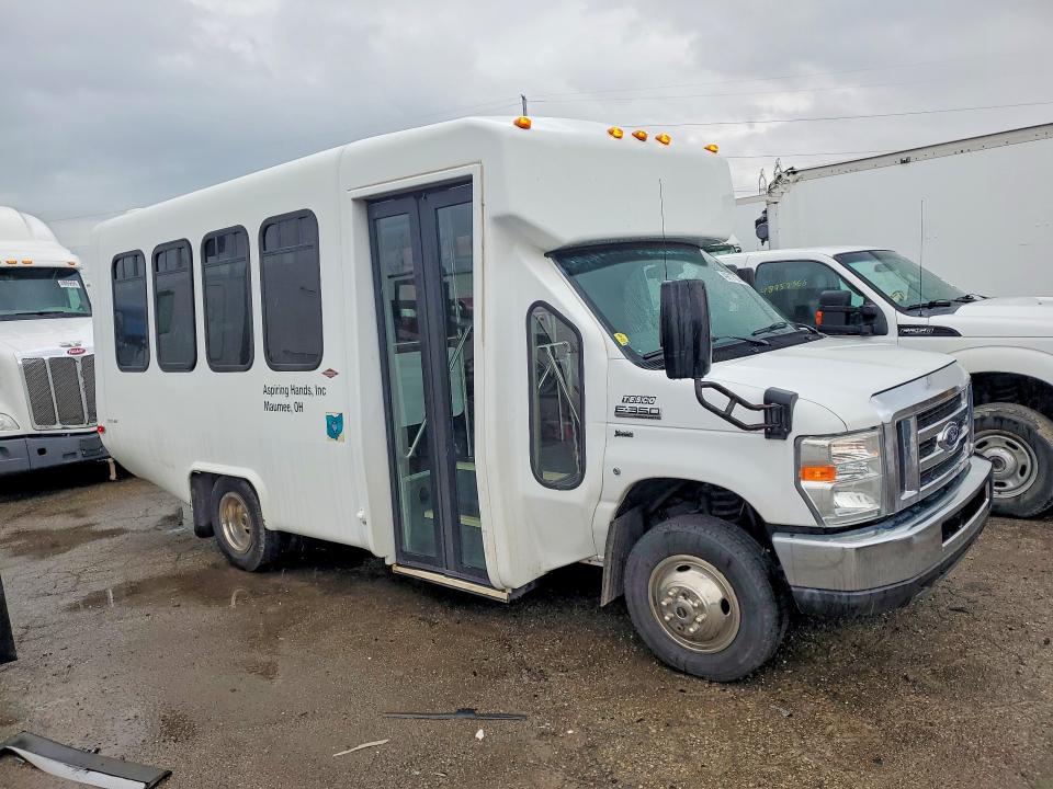 2016 Ford E350 Shuttle bus