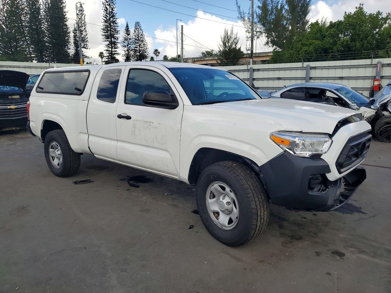 2022 Toyota Tacoma SR