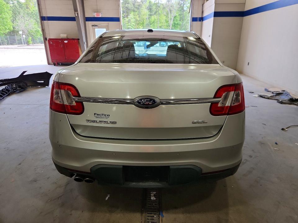 2010 Ford Taurus sel