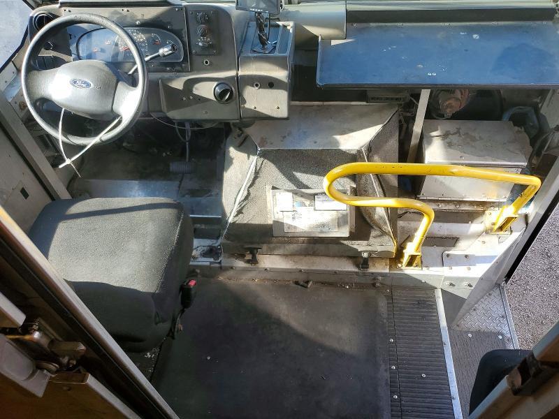 2003 Ford Econoline E350 Super Duty Stripped Chassis