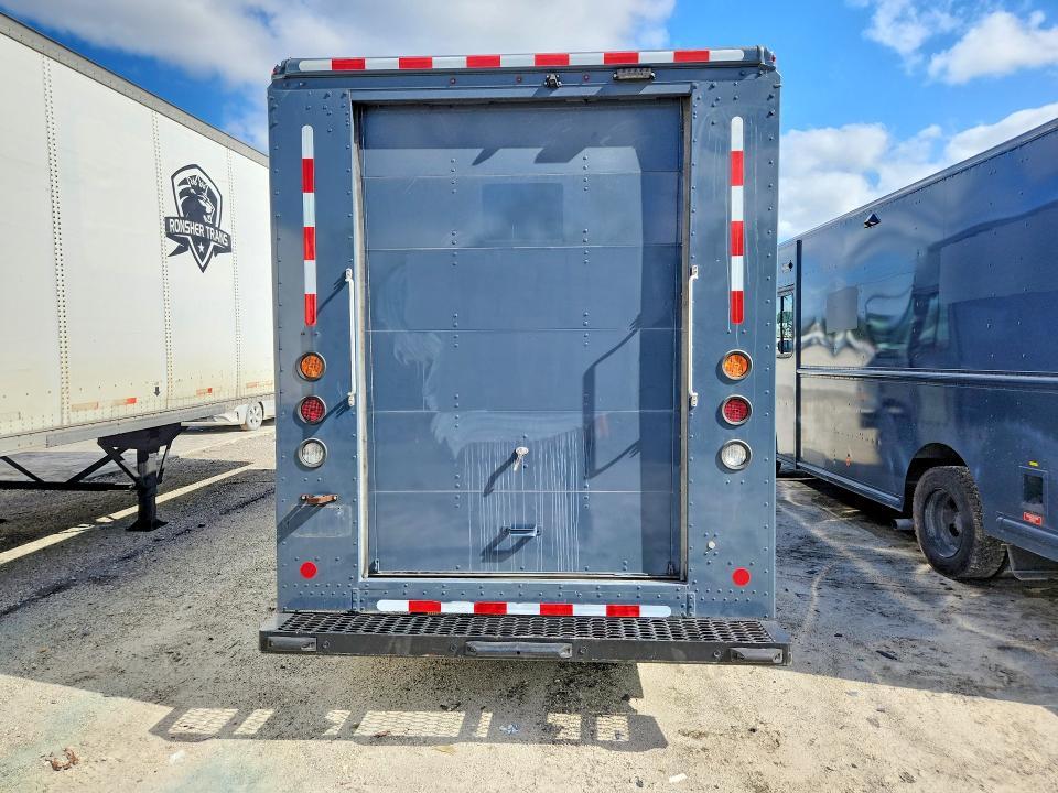 2021 Ford F59
