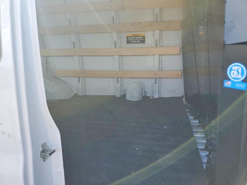 2025 GMC Savana 2500 Cargo Delivery van