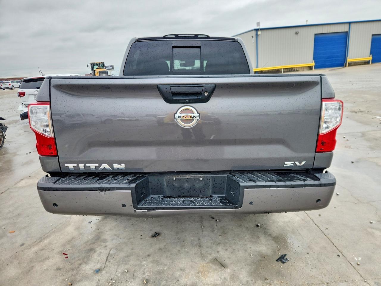 2021 Nissan Titan SV