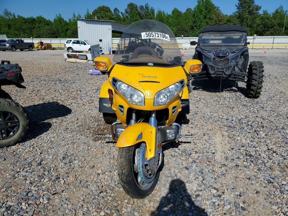 2002 Honda GL1800