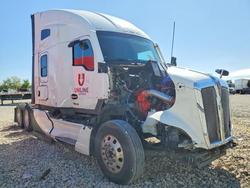Salvage cars for sale from Copart Louisville, KY: 2025 Kenworth T680 Semi Truck