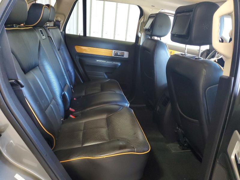 2008 Lincoln Townhouse MKX