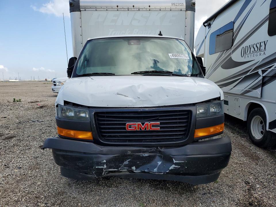 2021 GMC Savana BOX Truck