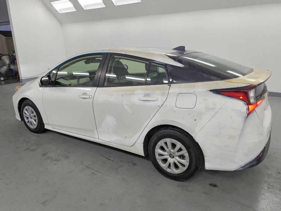 2019 Toyota Prius l eco