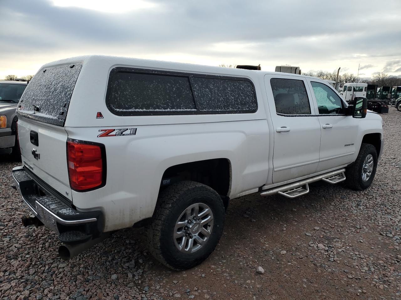 2019 Chevrolet Silverado K3500 LT