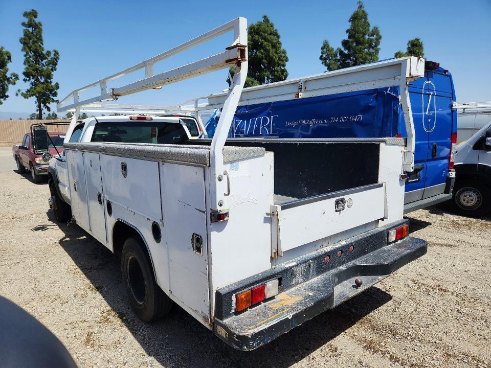 2004 GMC New Sierra C3500