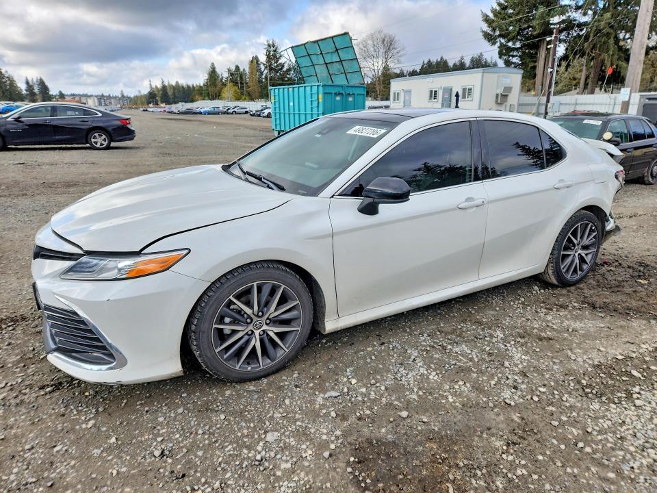 2021 Toyota Camry xle