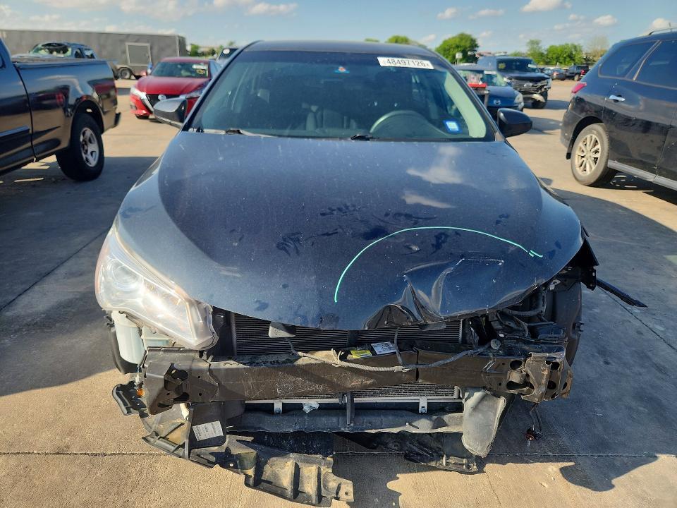 2016 Toyota Camry le