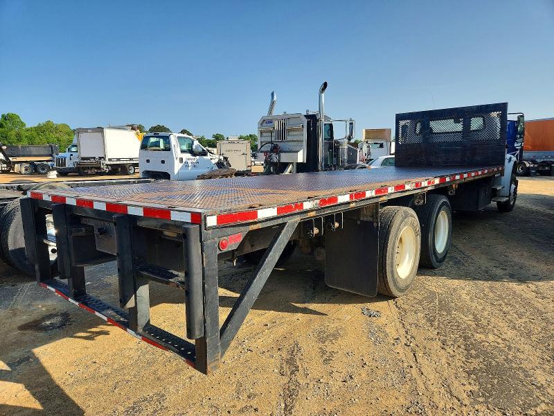 2016 Freigliner 2016 Freightliner Business Class M2 Flatbed Truck