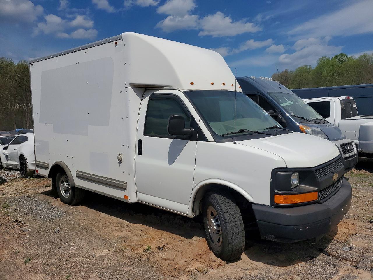 2015 Chev Express G3500