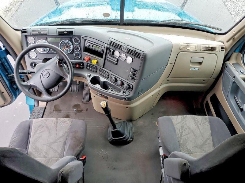 2016 Freightliner Cascadia 125 Semi Truck