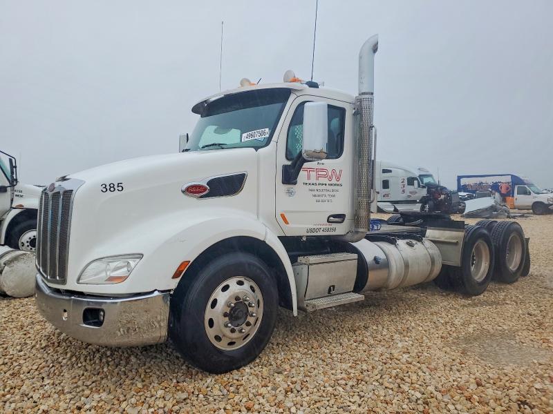 2019 Peterbilt 579 Semi Truck