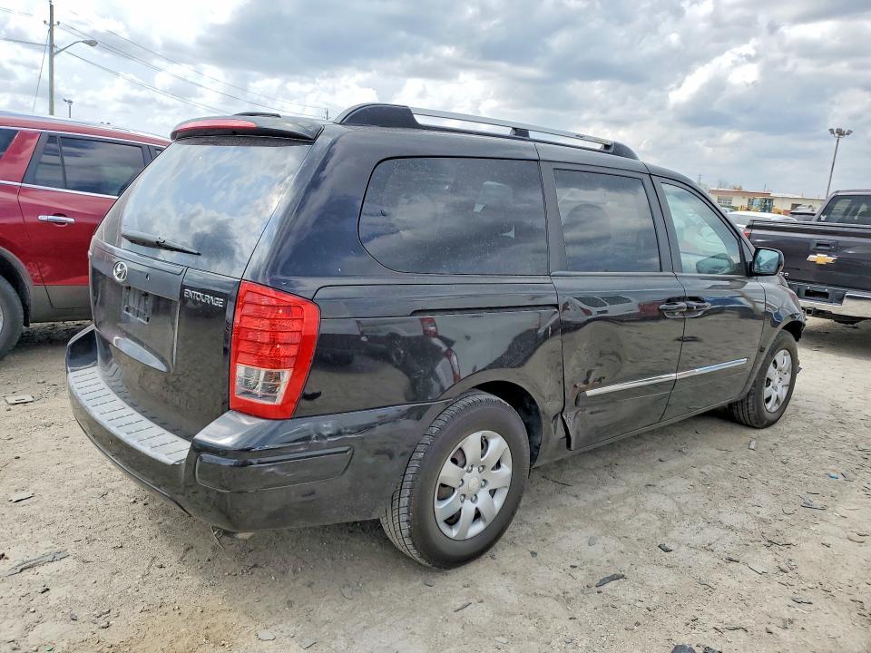 2007 Hyundai Entourage gls