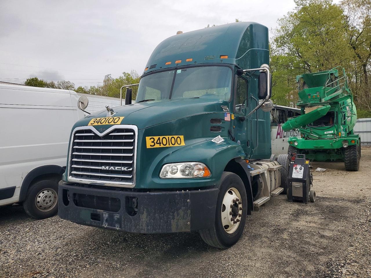 2015 Mack 600 CXU600