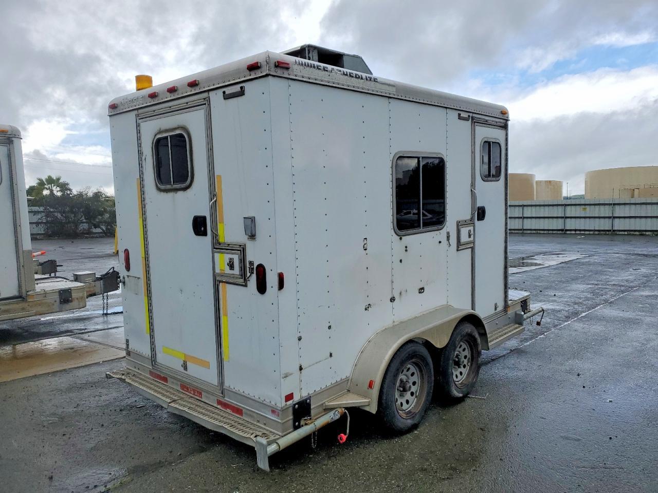 2000 Pelsue Fiber Optic Splicing Trailer