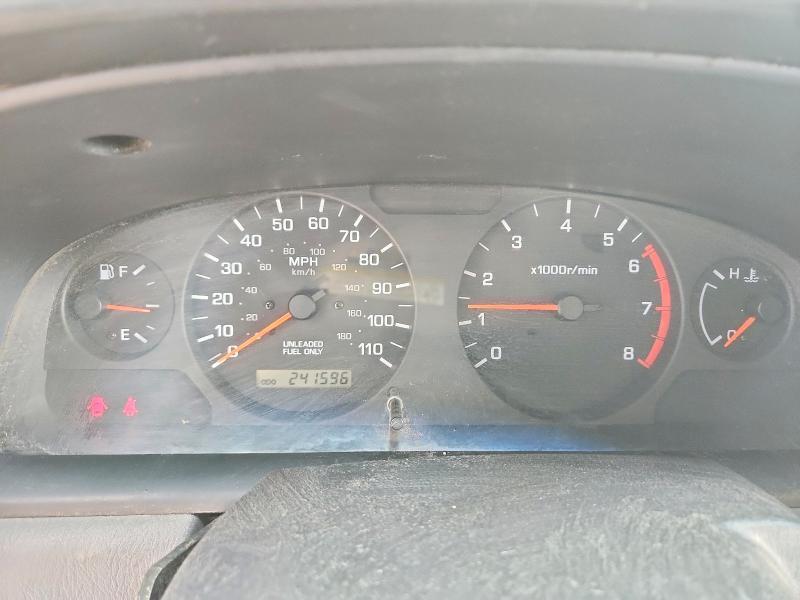 2000 Nissan Frontier xe