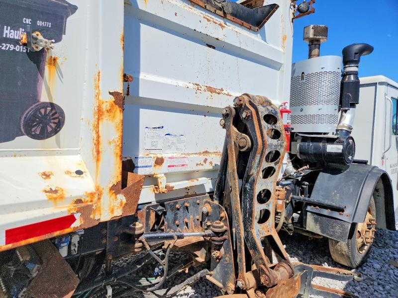 2016 Mack LEU600 Refuse Truck