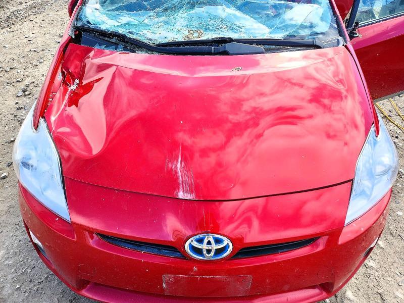 2010 Toyota Prius iii
