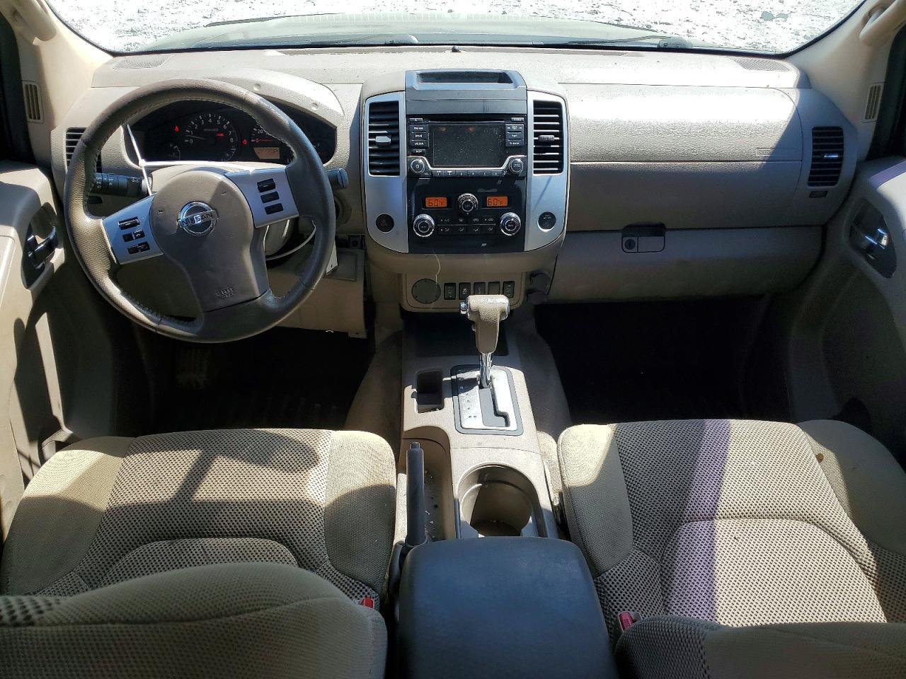 2016 Nissan Frontier SV