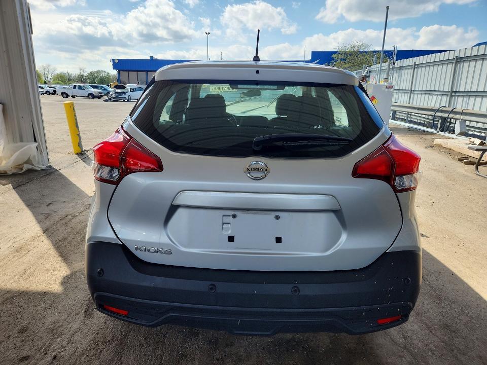 2020 Nissan Kicks s