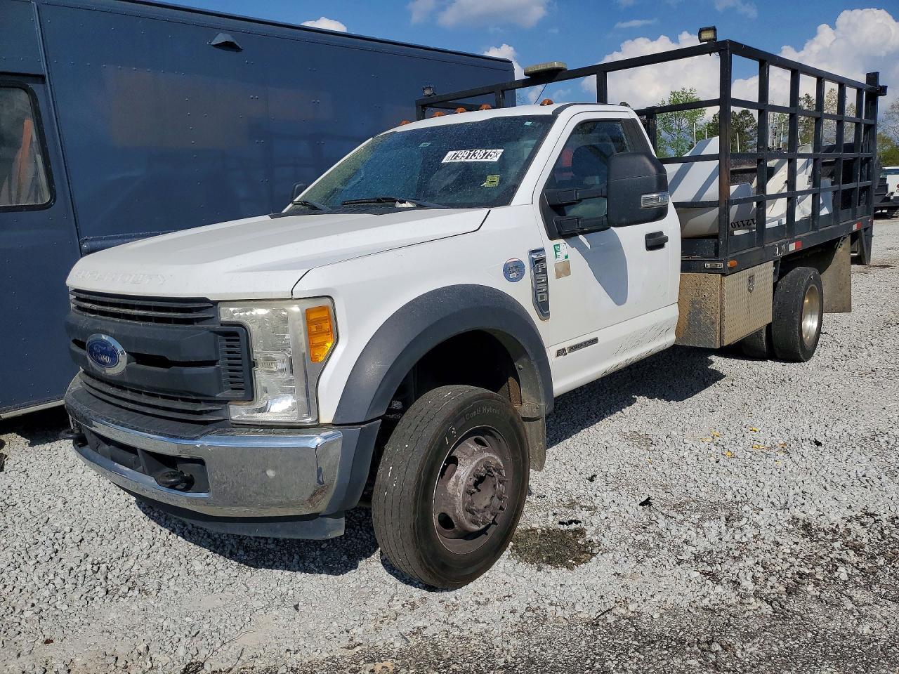 2017 Ford F550 Super Duty Flatbed Truck