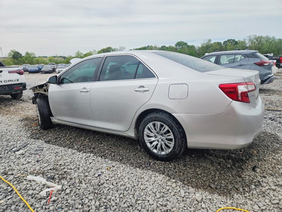 2014 Toyota Camry le