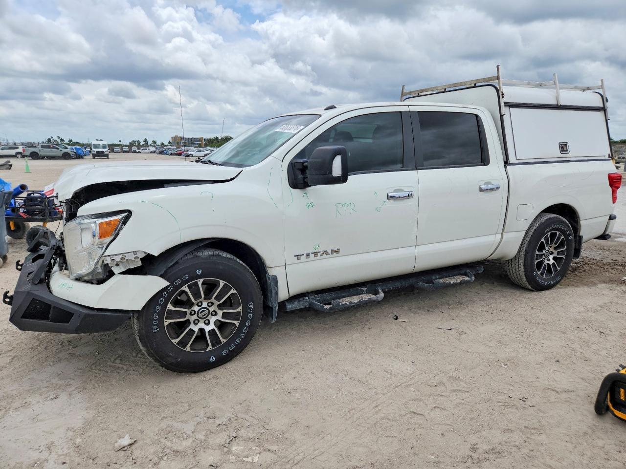 2021 Nissan Titan SV